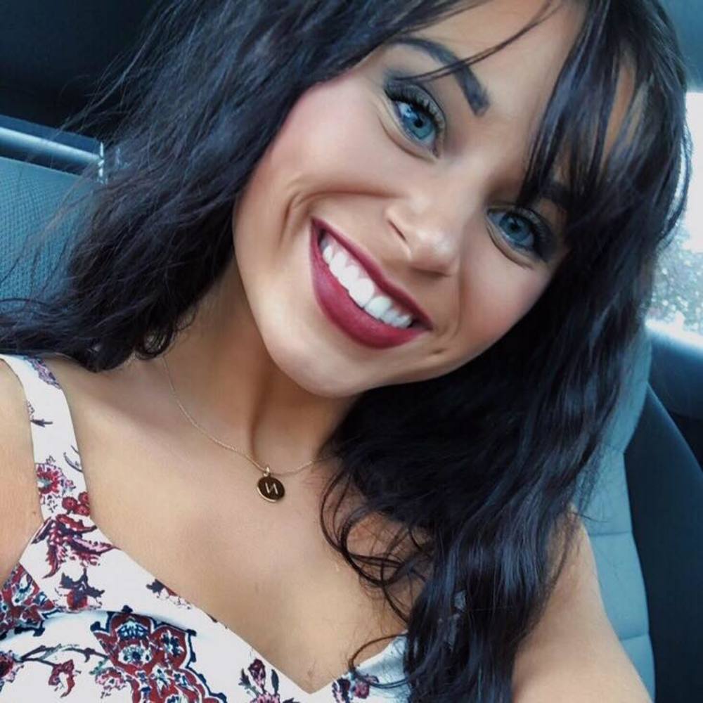 Meet your Posher, Nicole